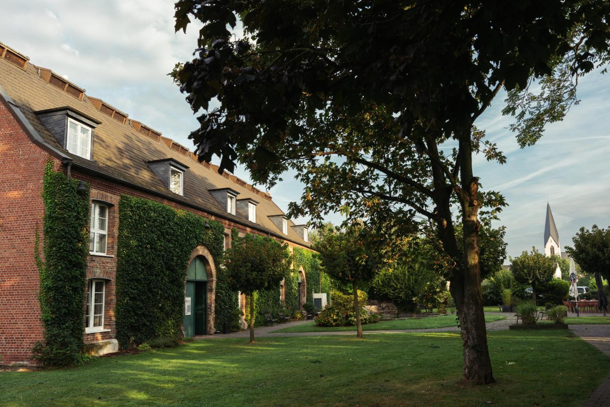 Clostermanns Hof Niederkassel Exterior photo